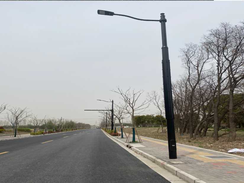 轮台县上海综合杆 太阳能路灯工程